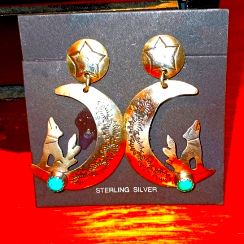 Vintage 80s STERLING SILVER WOLF EARRINGS! Last pair! - Picture 2 of 4